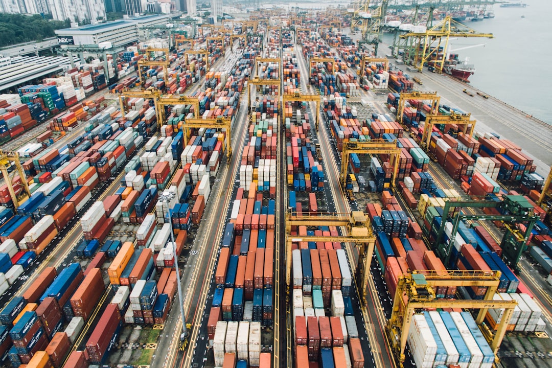 How to Negotiate Freight Rates Without Burning Bridges